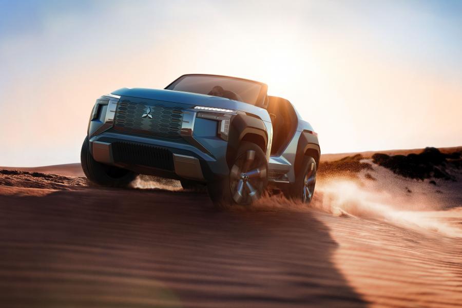  Mitsubishi MI-TECH Concept 2019 года  (фото 5 из 11)